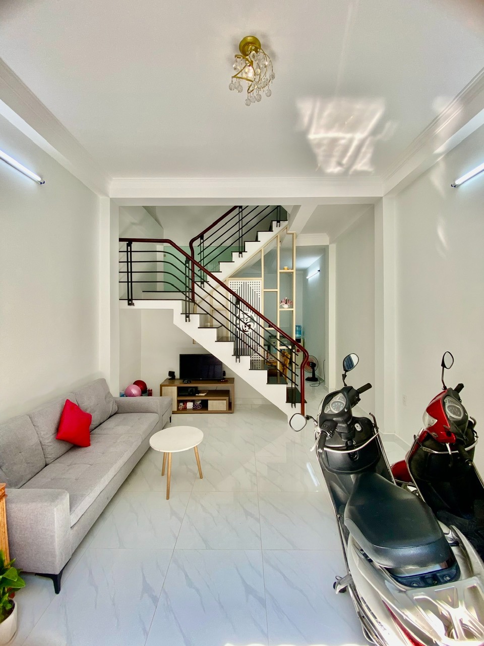 Bán Nhà Quận 7, Huỳnh Tấn Phát - 5.6 Tỷ TL - 1 Trệt 2 Lầu, Pháp Lý Sổ Hồng