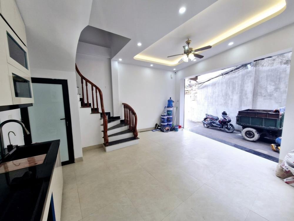 Bán nhà Phan Đình Giót, Hà Đông - 40m2 x 5 tầng, lô góc, ô tô đỗ cửa - 7.7 tỷ