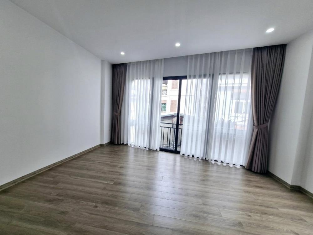 Bán nhà Phan Đình Giót, Hà Đông - 40m2 x 5 tầng, lô góc, ô tô đỗ cửa - 7.7 tỷ