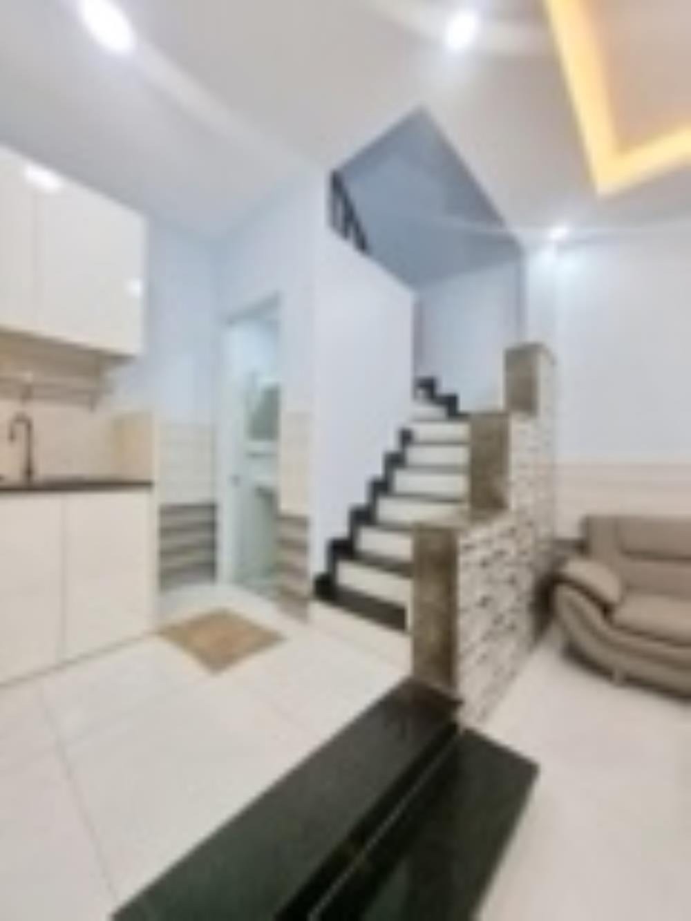 🏡 Nhà Q7 - Vị trí đắc địa, Giá chỉ 3 tỷ - 2PN, 3 Tầng