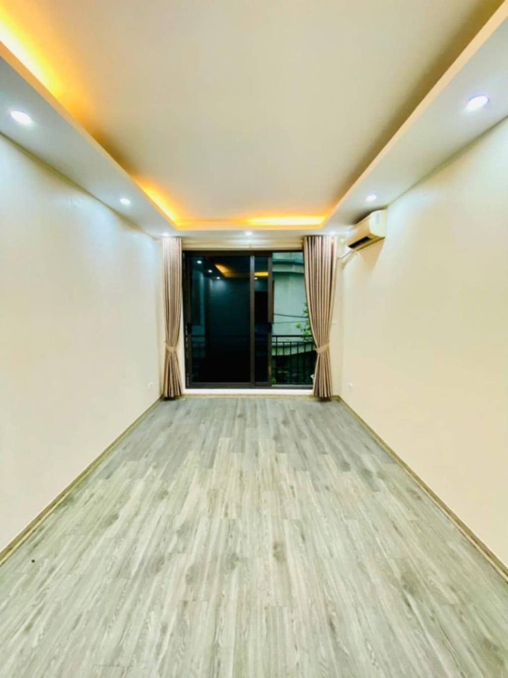 Bán Nhà Phố Thái Hà 6 Tầng, Full Nội Thất, Kinh Doanh Đỉnh Cao