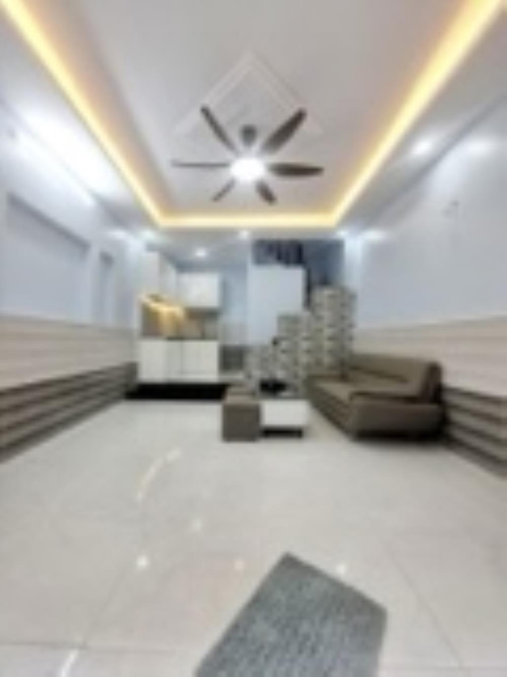 🏡 Nhà Q7 - Vị trí đắc địa, Giá chỉ 3 tỷ - 2PN, 3 Tầng