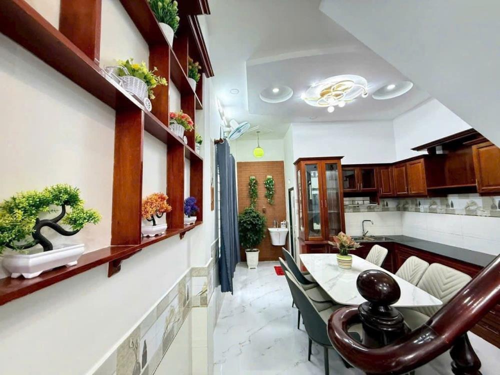 Nhà Đẹp Full Nội Thất, Gần Metro Quận 12 | Giá 6.3 Tỷ