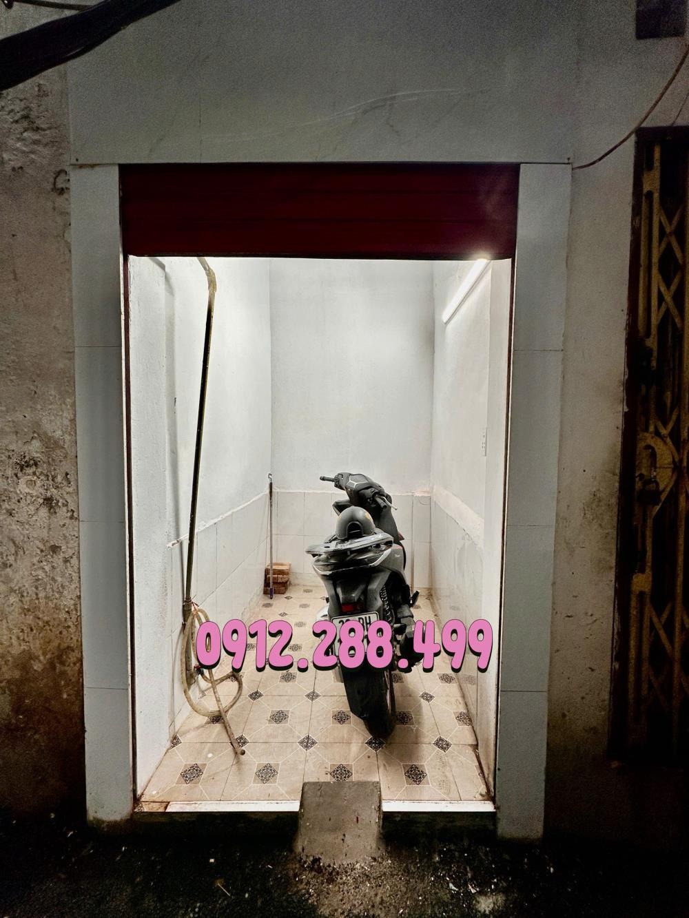 Bán Lô Góc Bạch Đằng - Hồng Hà - Hoàn Kiếm - 4.6 Tỷ - Khu Để Xe Riêng