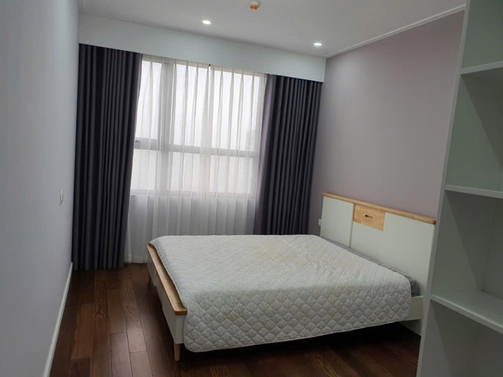 Căn 2 Ngủ VinHomes D’Capitale Tòa C3: Giá Tốt, View Thoáng, Nội Thất Cao Cấp