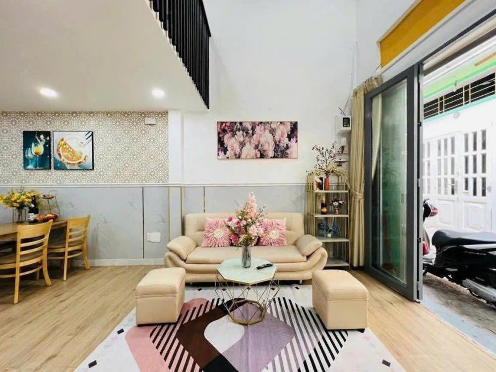 Nhà Xinh Đẹp Full Nội Thất - Vị Trí Đắc Địa - Hỗ Trợ Vay Ngân Hàng
