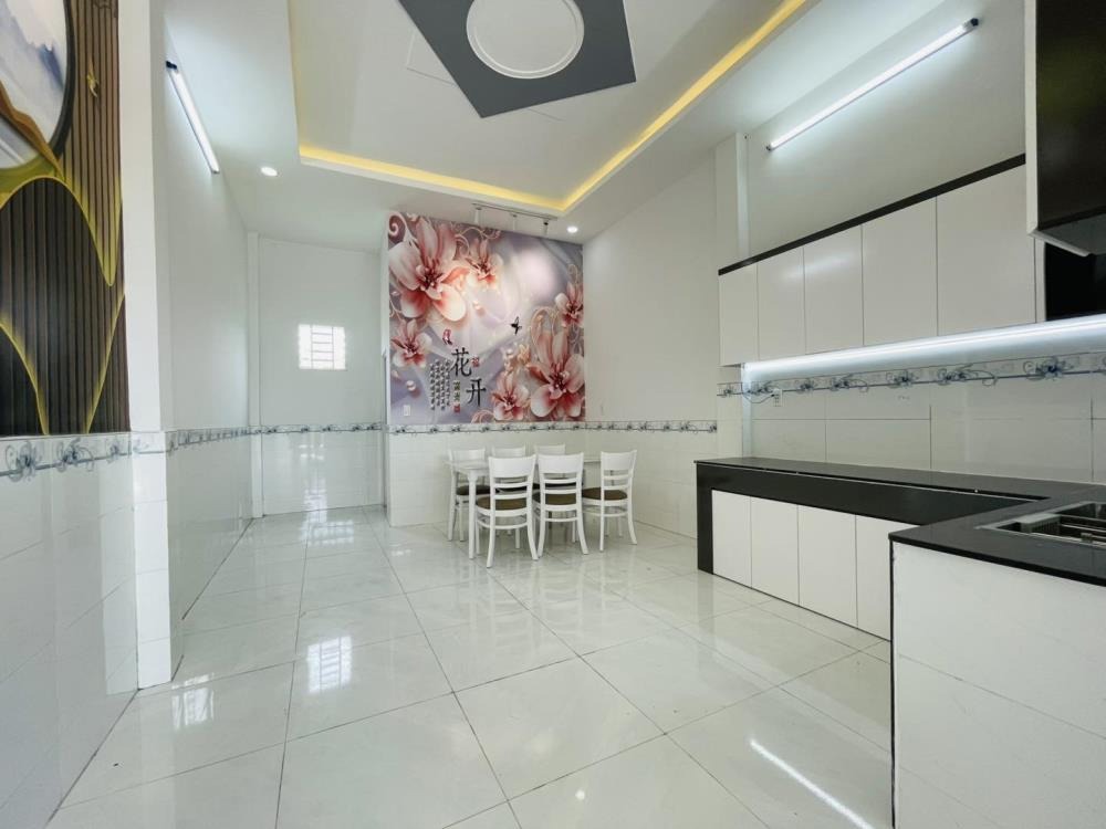 Nhà Đẹp Bình Chánh 900 Triệu - 60m2, 3PN, SHR - Vị Trí Đắc Địa
