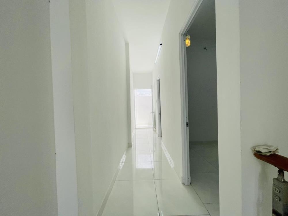 Nhà Đẹp Bình Chánh 900 Triệu - 60m2, 3PN, SHR - Vị Trí Đắc Địa