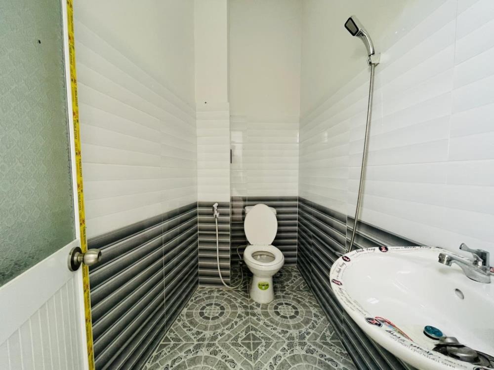 Nhà Đẹp Bình Chánh 900 Triệu - 60m2, 3PN, SHR - Vị Trí Đắc Địa