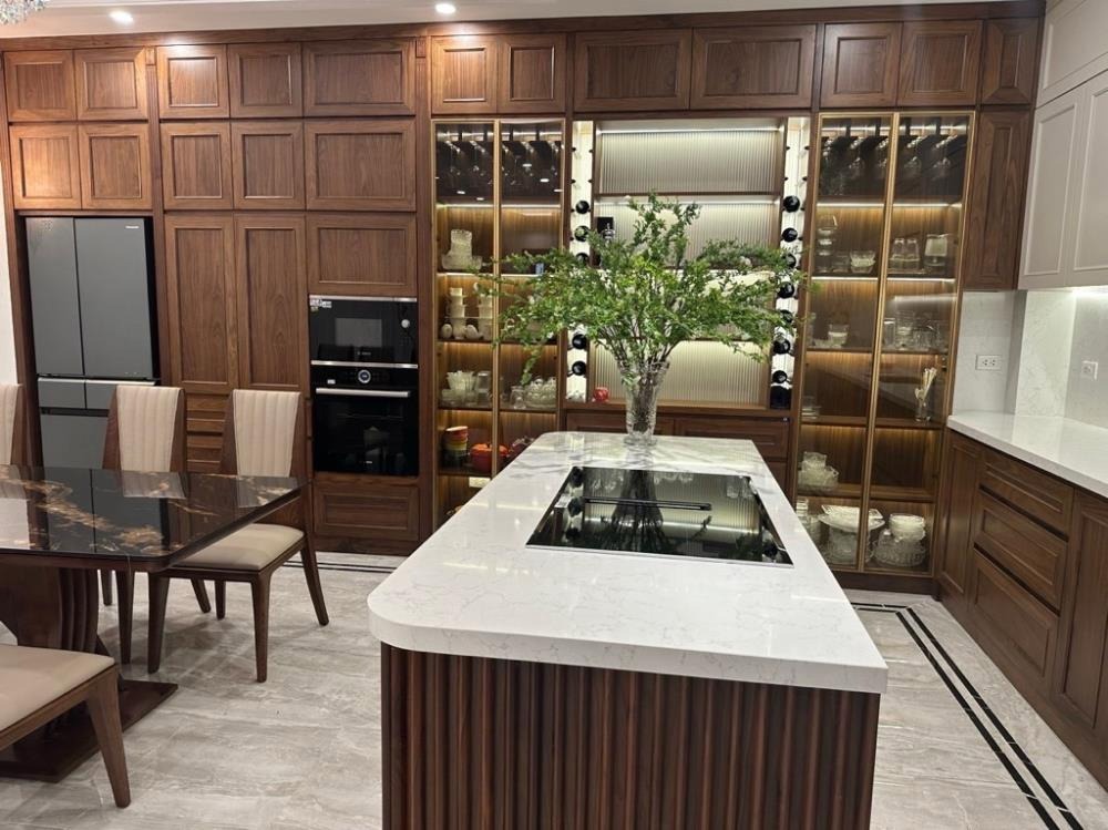 Biệt Thự Phố Đào Tấn, Ba Đình: Lô Góc 3 Thoáng, Nội Thất Châu Âu - Giá 21 Tỷ