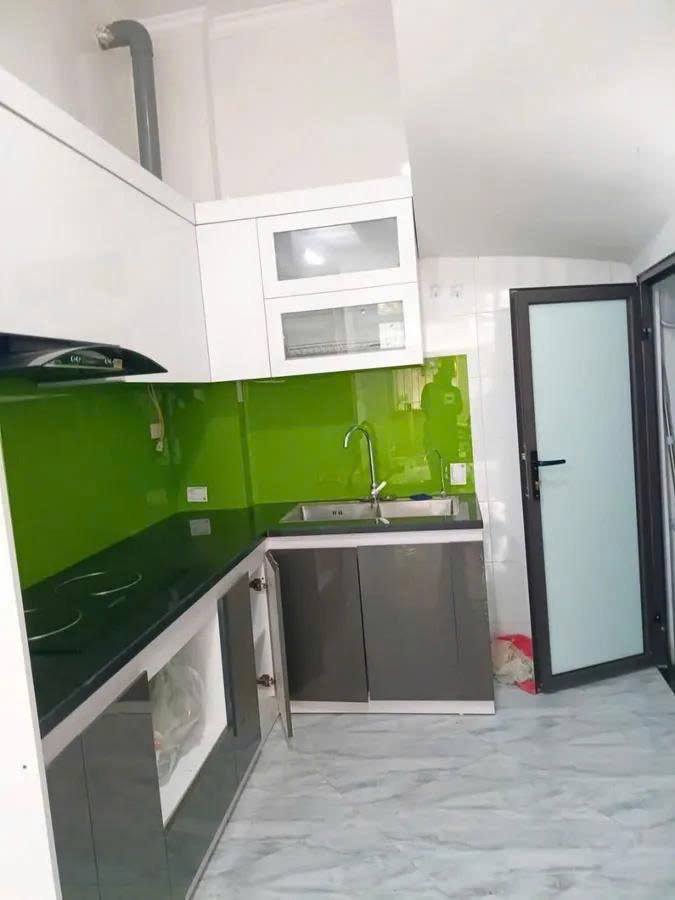 Bán nhà nam dư lĩnh, 30m x 5 tầng, giá tốt, gần phố