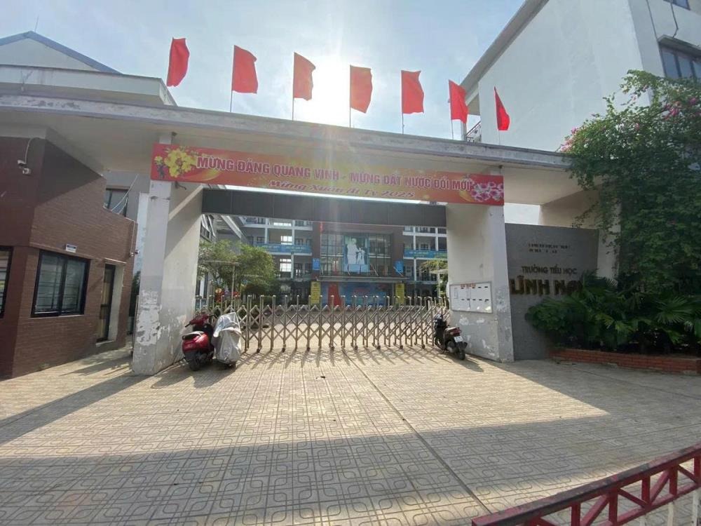 Bán nhà nam dư lĩnh, 30m x 5 tầng, giá tốt, gần phố