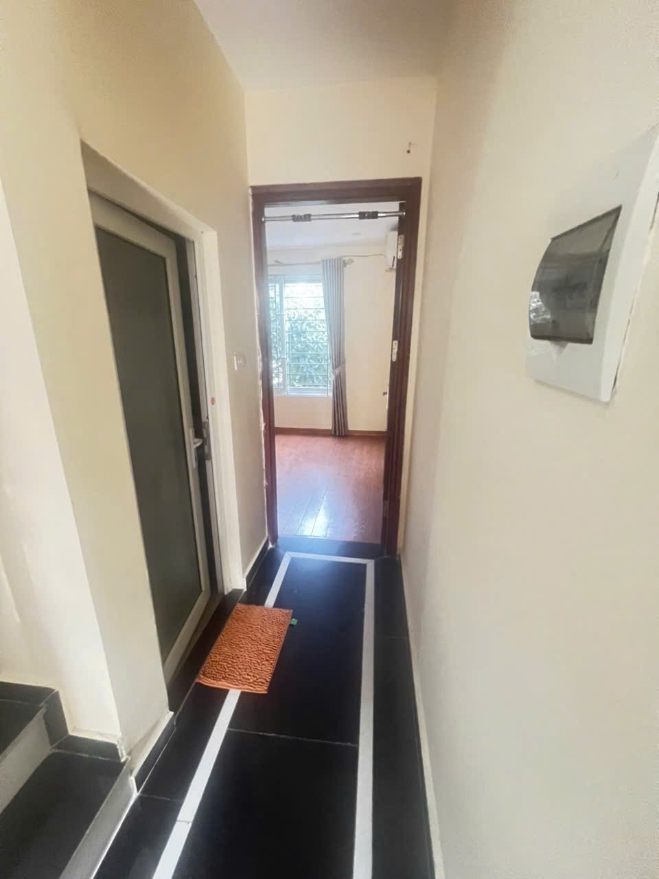 Bán nhà phố Văn Điển - 4PN, 3WC, Giá Tốt - 0943275568