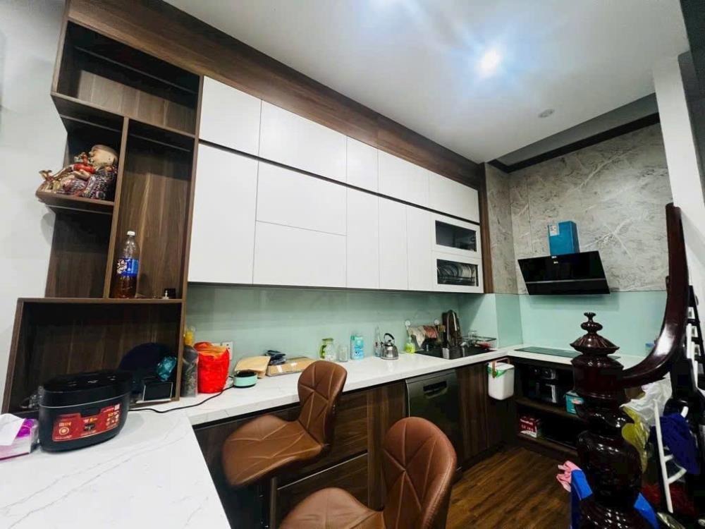 Bán nhà Đê Trần Khát Chân 45m2 - 9.5 tỷ - Vị trí đắc địa, tiện ích đầy đủ