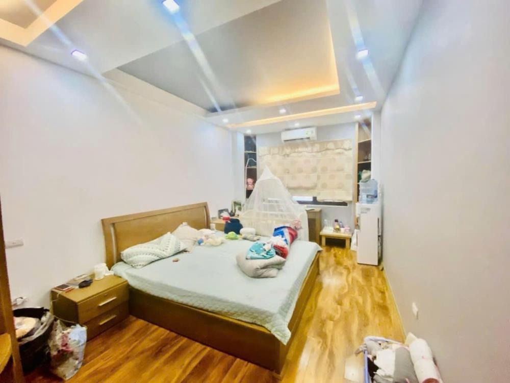 Bán nhà gần Đại học Công nghiệp Hà Nội - Vị trí đắc địa, Nội thất đầy đủ