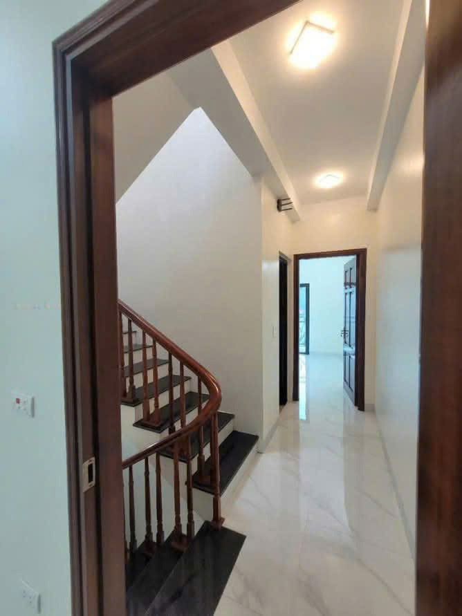Bán nhà mới xây đường 70, ngã tư Trịnh Văn Bô - Vị trí đẹp, giao thông thuận tiện