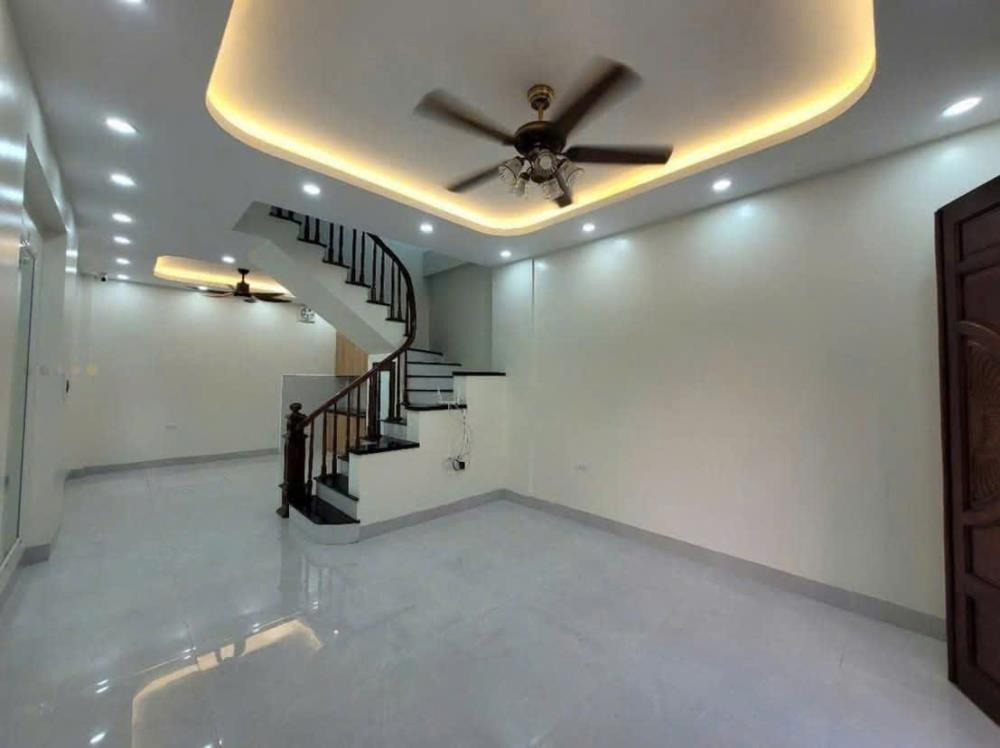 Bán nhà mới xây đường 70, ngã tư Trịnh Văn Bô - Vị trí đẹp, giao thông thuận tiện