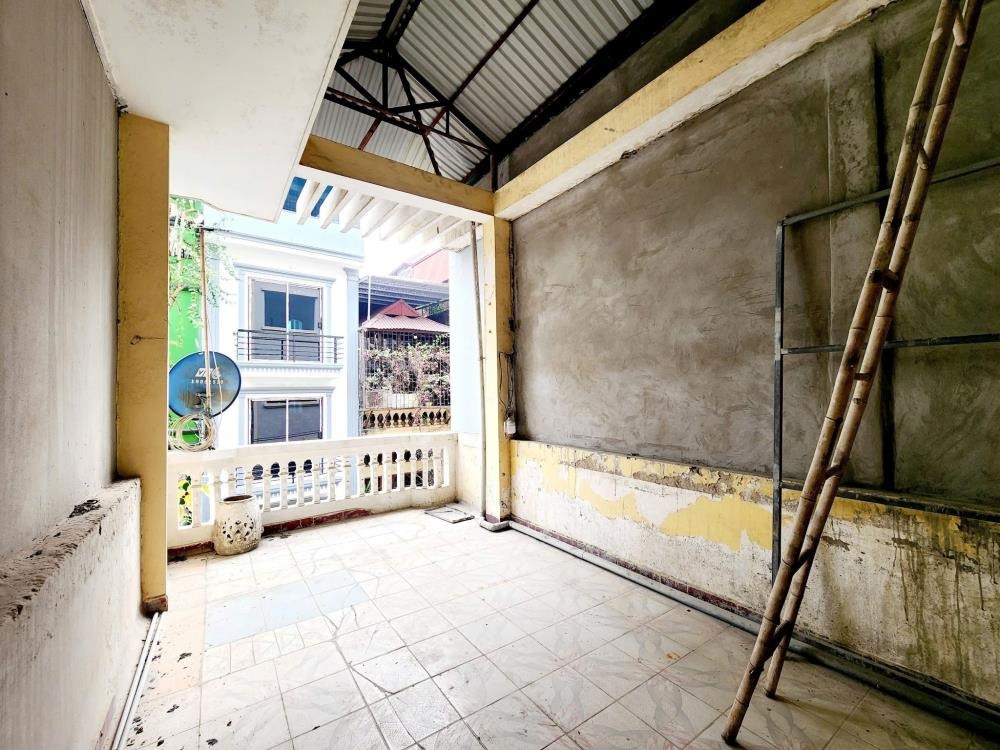 Bán nhà Lãng Yên - 3.2m x 10.2 tỷ - Ô tô đỗ cửa, Ngõ thông