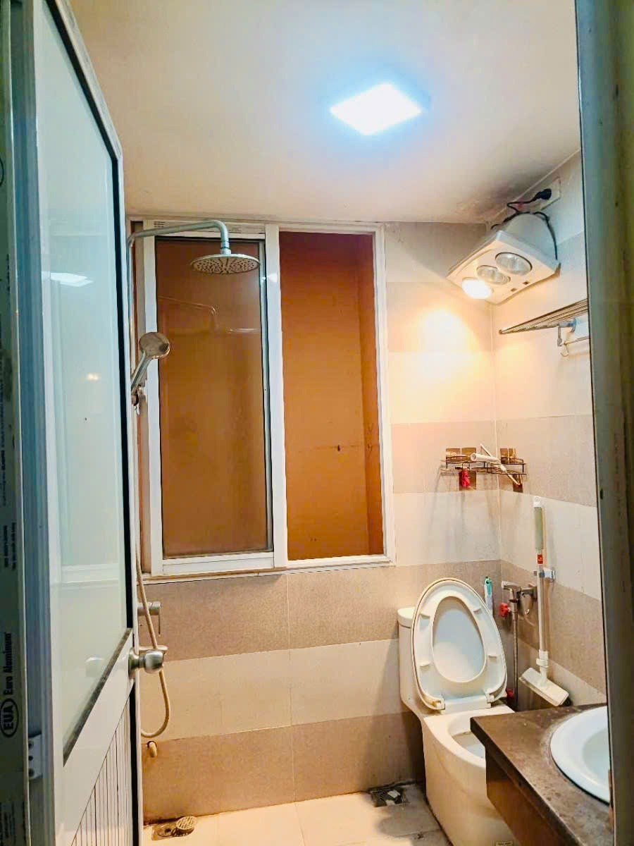 Hiếm Có Nhà Phố Nguyễn Chí Thanh, Đống Đa - 40m2, 5 Tầng, Mặt Tiền 4m