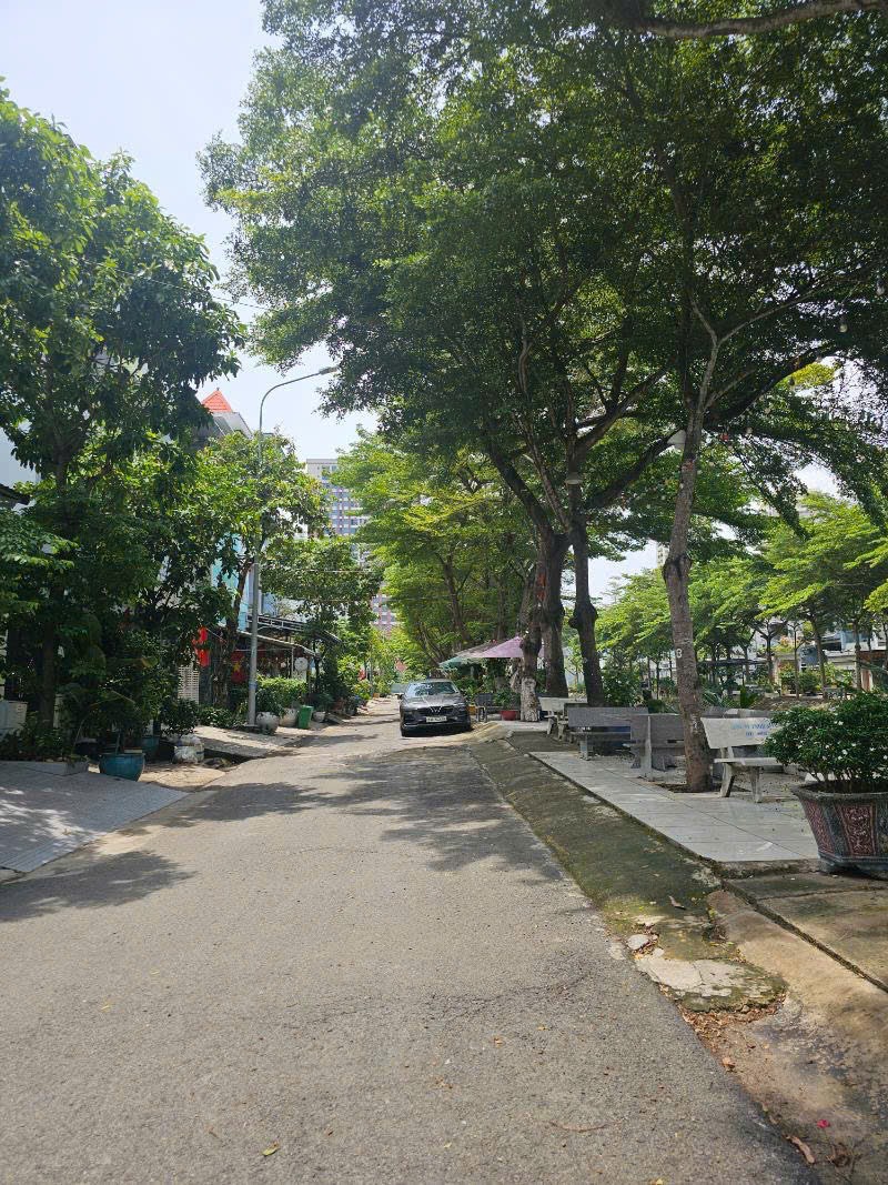Nhà phố 90m2 - Giá 11.2 tỷ - View Sông Quận 7 - Pháp Lý Chuẩn