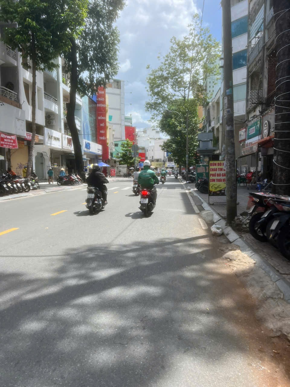 Chỉ 30 tỷ - Sở hữu nhà 2 mặt tiền Trần Quang Khải, Quận 1 | Kinh doanh đắc địa