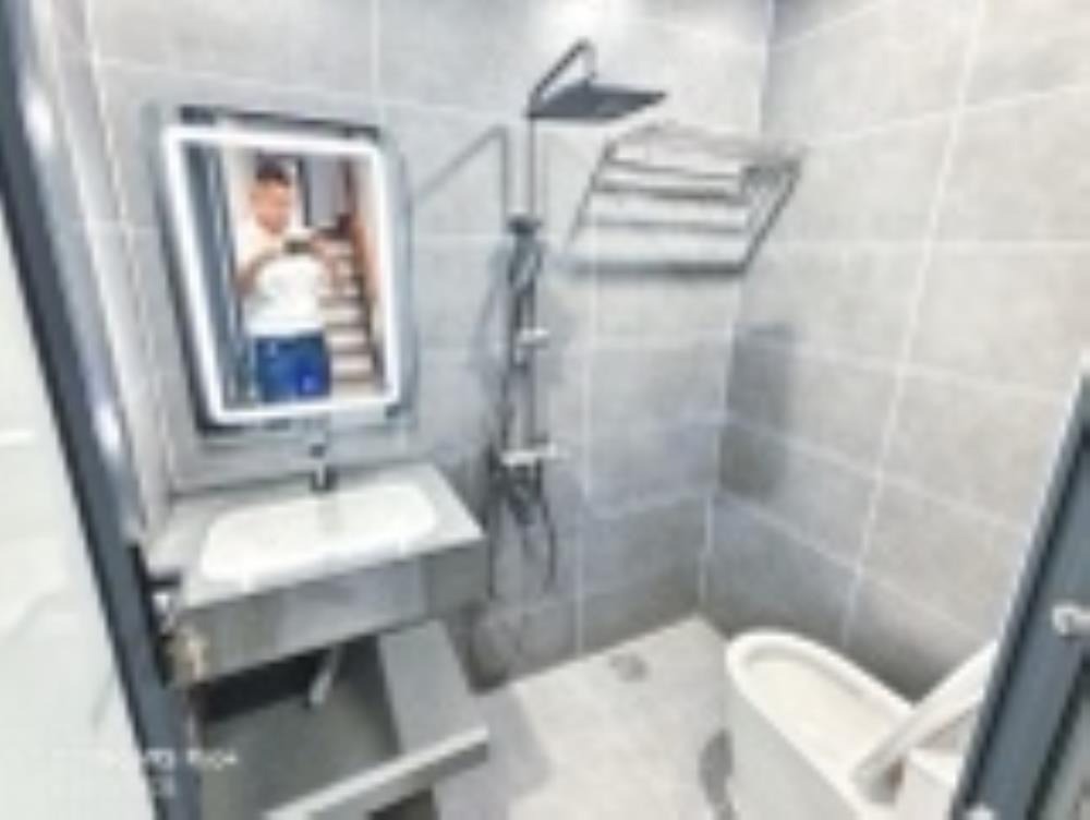 Bán nhà phố cầu giấy ngõ nông, 5 tầng, 9.5 tỷ - Vị trí đẹp, sổ vuông