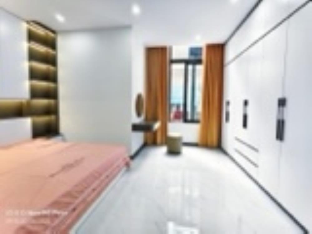 Bán nhà phố cầu giấy ngõ nông, 5 tầng, 9.5 tỷ - Vị trí đẹp, sổ vuông