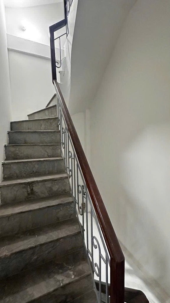 Bán Gấp Nhà Thụy Khuê - 52m2 - 8.8 Tỷ - Vị Trí Đẹp, Tiềm Năng Lớn
