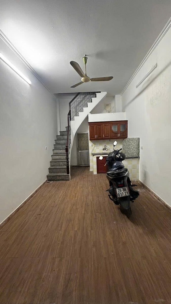 Bán Gấp Nhà Thụy Khuê - 52m2 - 8.8 Tỷ - Vị Trí Đẹp, Tiềm Năng Lớn