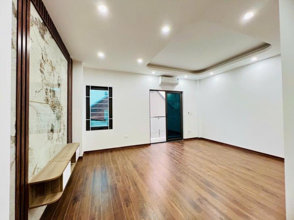 Bán Nhà Riêng Hà Đông 5 Tầng, 42m2, Giá 4.85 Tỷ - Vị Trí Đắc Địa