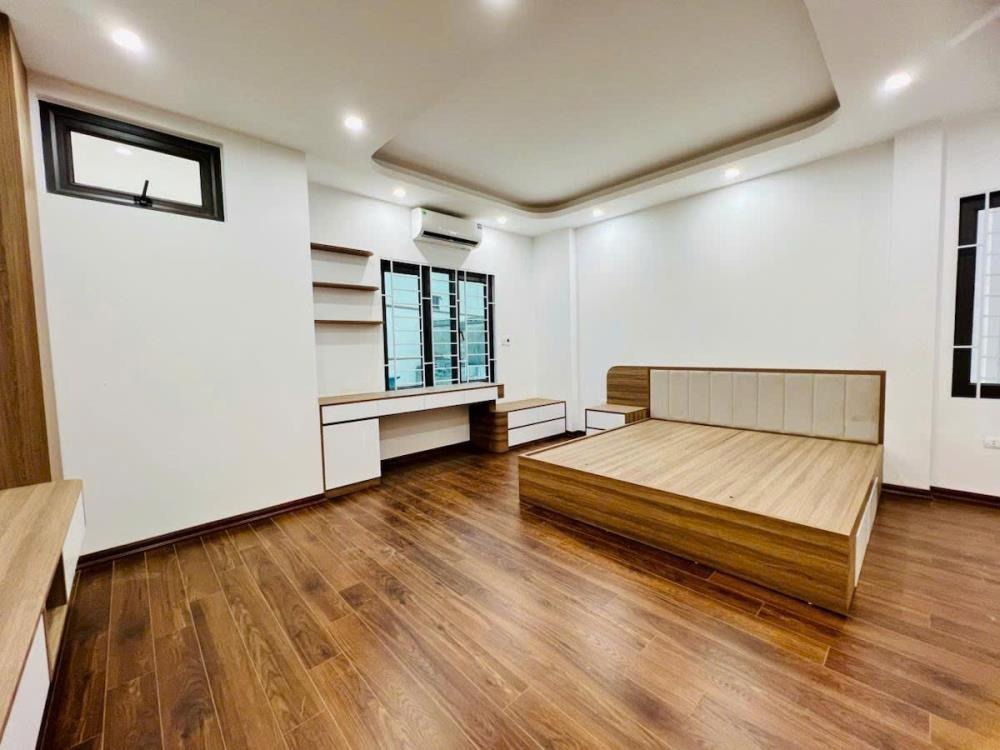Bán Nhà Riêng Hà Đông 5 Tầng, 42m2, Giá 4.85 Tỷ - Vị Trí Đắc Địa