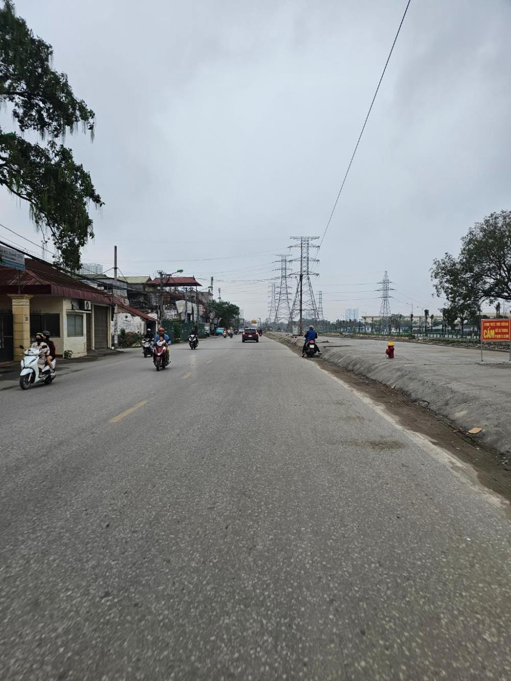 Nhà Đẹp 5 Tầng, Thang Máy, View Hồ - 533 Tam Trinh, Giá 12.3 Tỷ