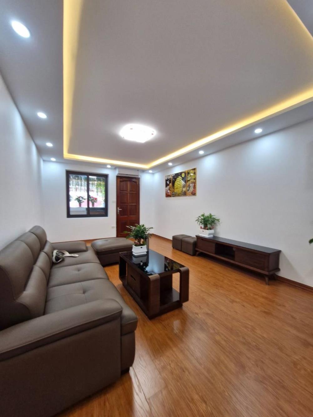 Bán Căn Hộ Tập Thể Giải Phóng: 100m², Giá 4.48 Tỷ, Pháp Lý Rõ Ràng