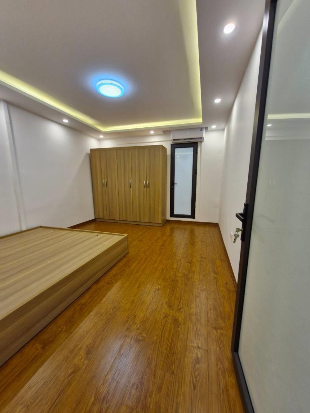Bán Căn Hộ Tập Thể Giải Phóng: 100m², Giá 4.48 Tỷ, Pháp Lý Rõ Ràng