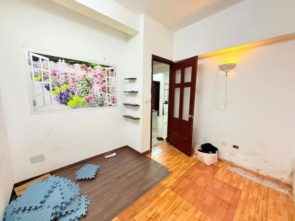Bán căn hộ 2PN, tầng 3 Ban Tổ chức Trung Ương, ngõ 267 Hoàng Hoa Thám - View Hồ Tây