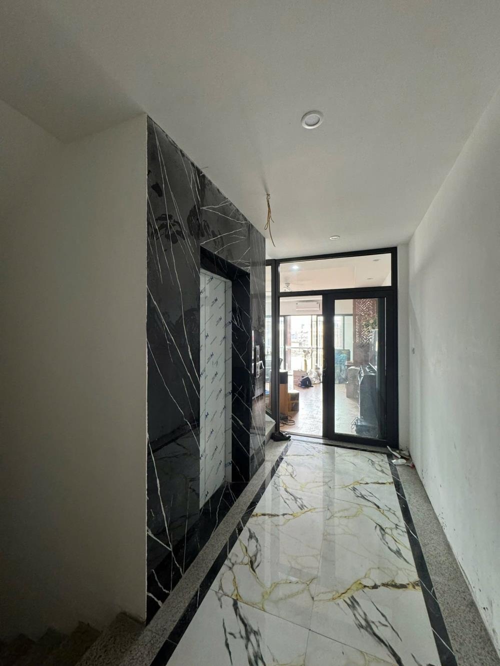 Siêu phẩm 7 tầng, thang máy, ô tô kinh doanh 85m2 Hòa Bình, Minh Khai