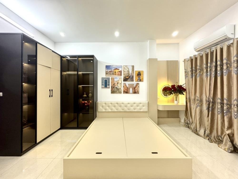 Nhà Tôn Đức Thắng - Full Nội Thất - Giá 7.2 Tỷ - Vị Trí Đắc Địa