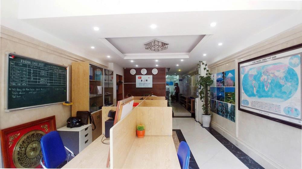 Cho Thuê/Sang Nhượng Trung Tâm Đào Tạo 7 Tầng - Vị Trí Đắc Địa Hà Nội