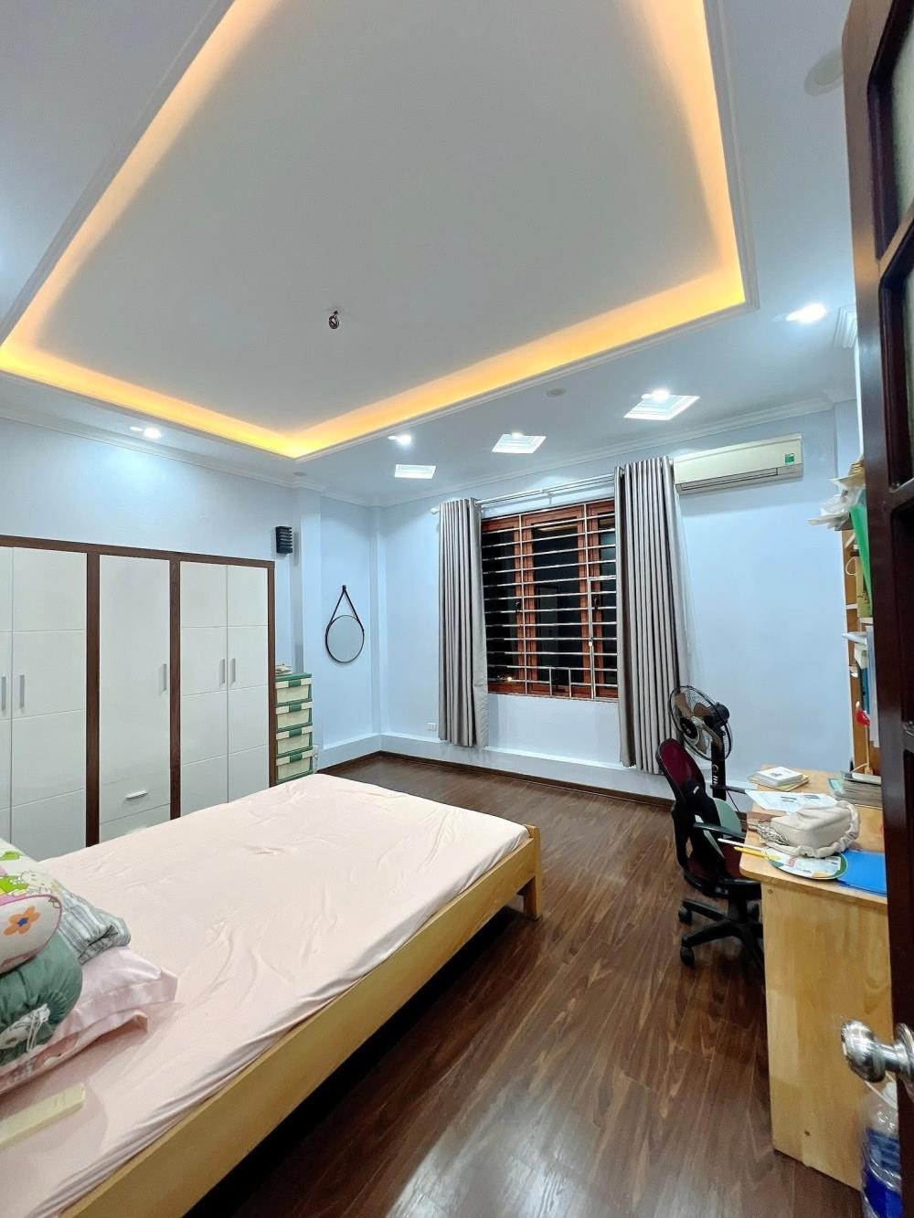 Bán nhà Định Công Thượng - 71m2, 5 tầng, MT 5m, 14.5 tỷ - Vị trí đẹp, giao thông thuận tiện