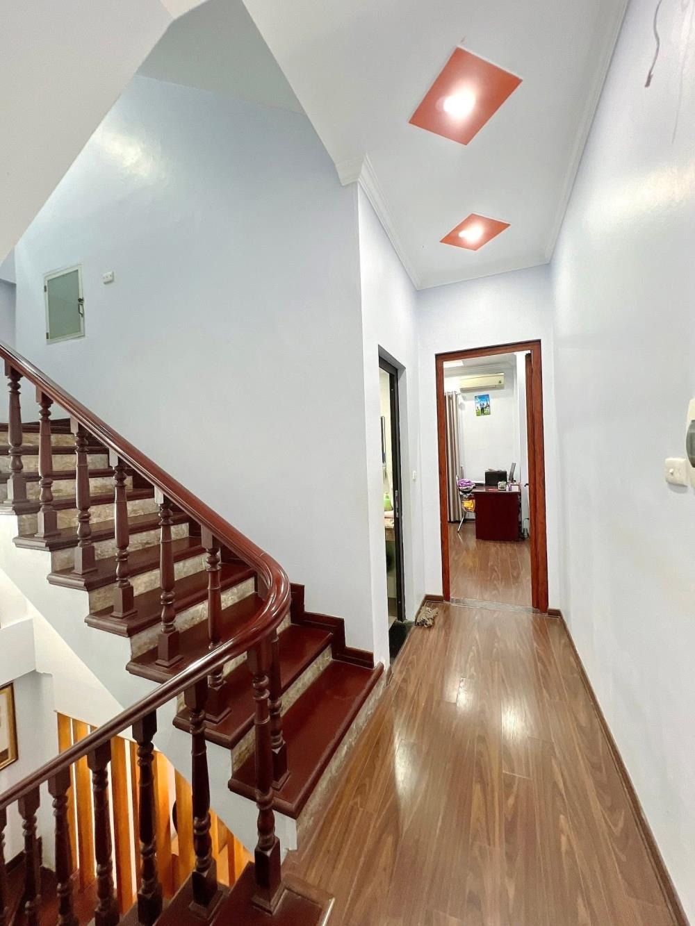 Bán nhà Định Công Thượng - 71m2, 5 tầng, MT 5m, 14.5 tỷ - Vị trí đẹp, giao thông thuận tiện