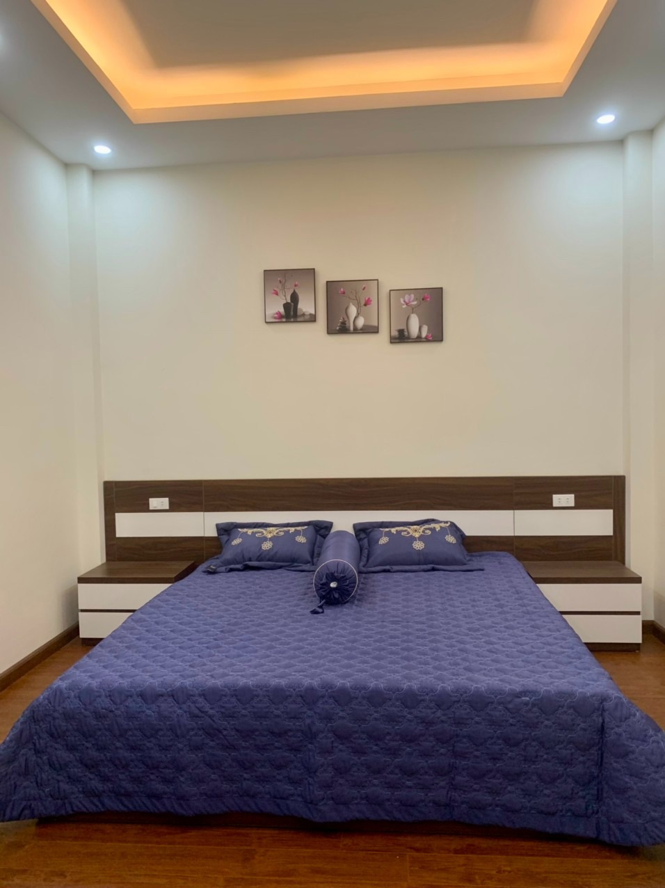 Bán Gấp Nhà Sát Phố Ngô Quyền - 42m2, 4 Tầng, Ô Tô Đỗ Cửa, Giá 6 Tỷ