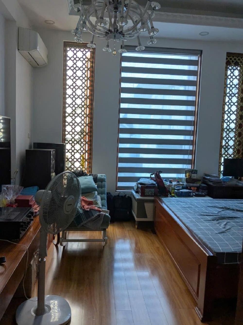 Bán nhà Quận 12 - 4 Tầng, 4PN - Giá 6.18 Tỷ