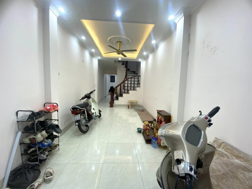 Bán nhà phố Khương Đình - 47m2 x 4 tầng - Giá 8.15 tỷ