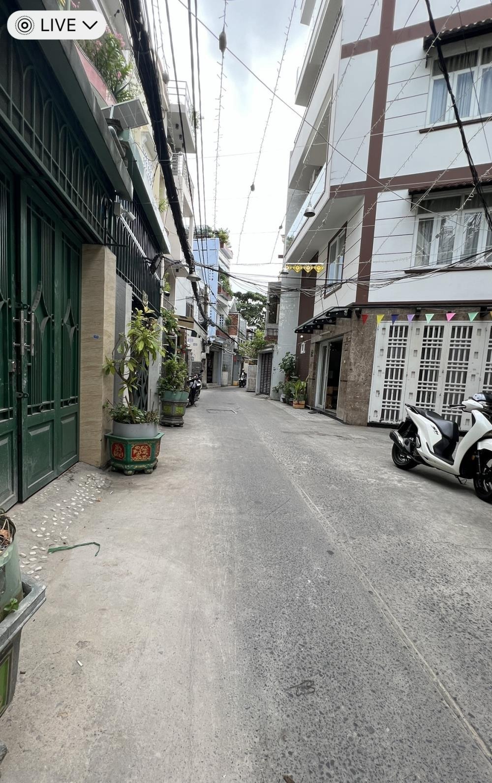 Bán nhà Lê Văn Sỹ, Phú Nhuận - 76m2, 3 Tầng, Giá 8 Tỷ - Vị Trí Đắc Địa