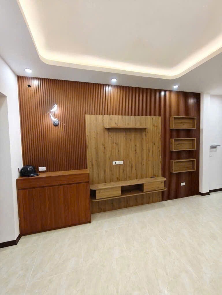 Bán nhà Đội Cấn 35m2, 5 tầng, gần phố, ô tô đỗ - Giá tốt