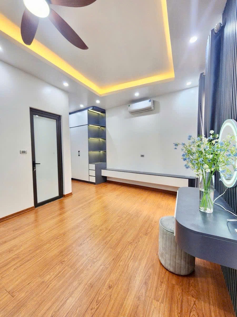 Bán nhà phố Hai Bà Trưng - 56m2 - 9.85 tỷ - Vị trí đẹp, Full Nội Thất