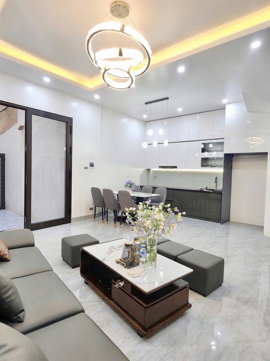 Bán nhà phố Hai Bà Trưng - 56m2 - 9.85 tỷ - Vị trí đẹp, Full Nội Thất