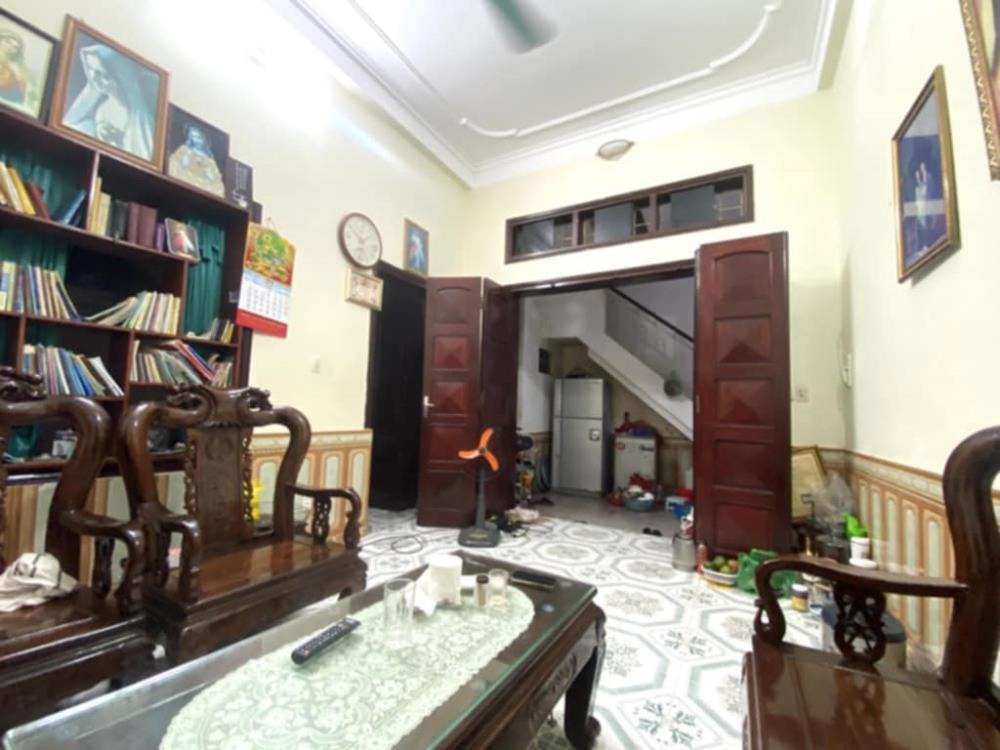 Bán Nhà Phố Hào Nam - Vị Trí Đắc Địa - Kinh Doanh Đỉnh Cao