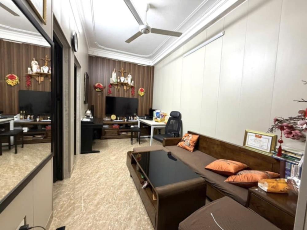 Bán Nhà Phố Hào Nam - Vị Trí Đắc Địa - Kinh Doanh Đỉnh Cao