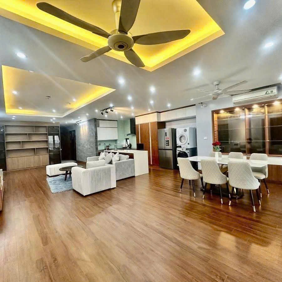 Bán nhà mặt ngõ VIP Láng Hạ - 125m2, MT 8m, Kinh Doanh - 59 tỷ